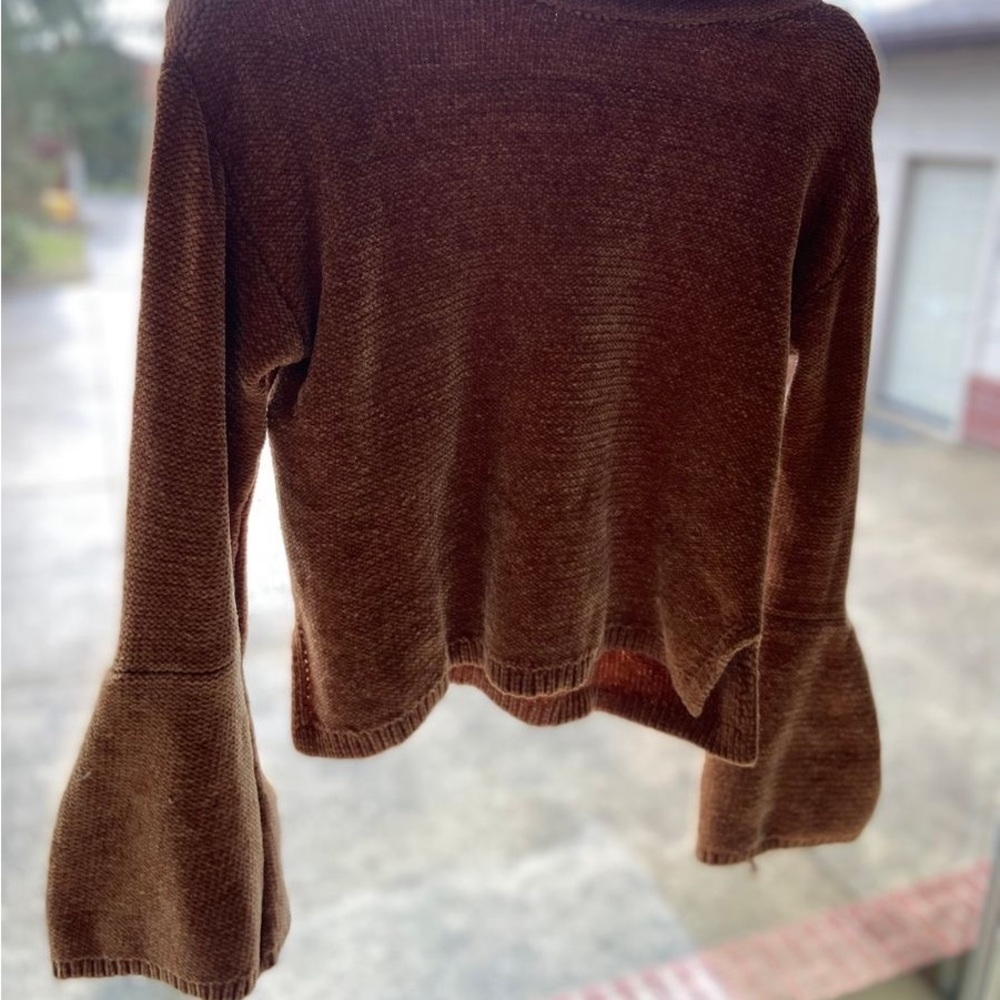 Boutique long sleeve top